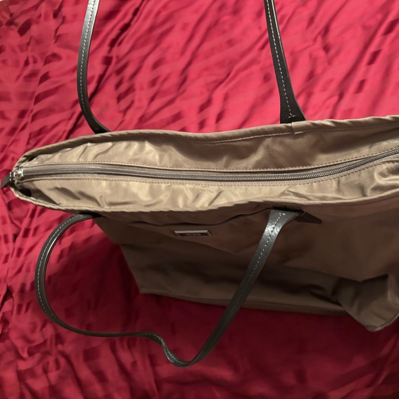 Tumi Olive Green Nylon Tote - Picture 4 of 13